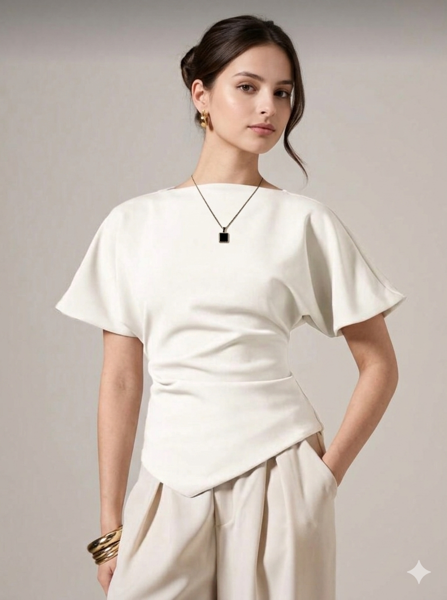 Elegante Top de Manga Mariposa y Mangas Acampanadas.